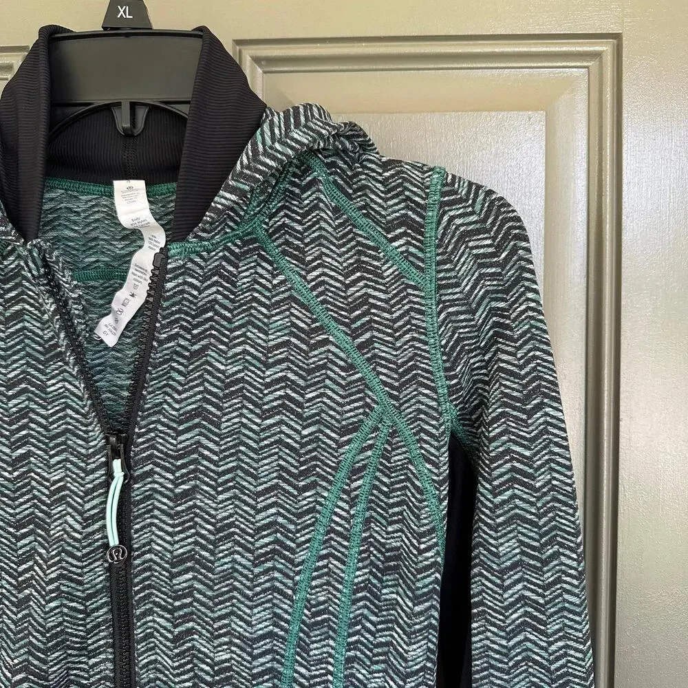 Lululemon Daily Practice‎ Jacket 4